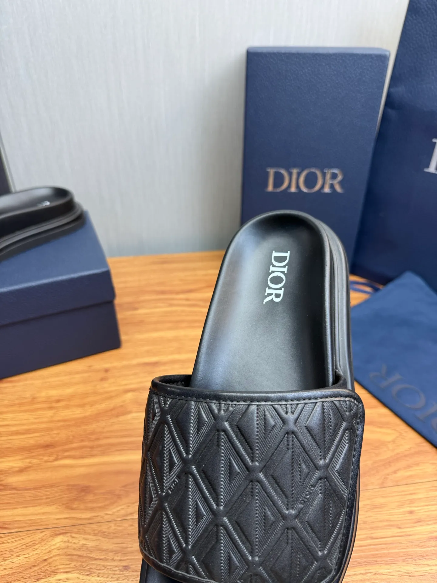 Men's shoes 280💰 Dior. Men's slippers🩴Official website 1:1 production 38-45 yards 45 46 🉑️Customized original material shipped✅